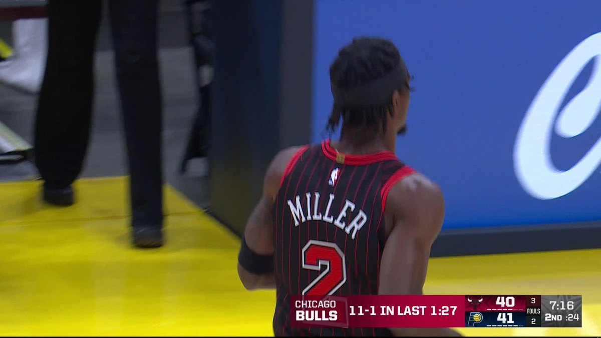 Emanuel Miller's first points of the season come from three!

@EmanMiller5 | @CHSN__ 