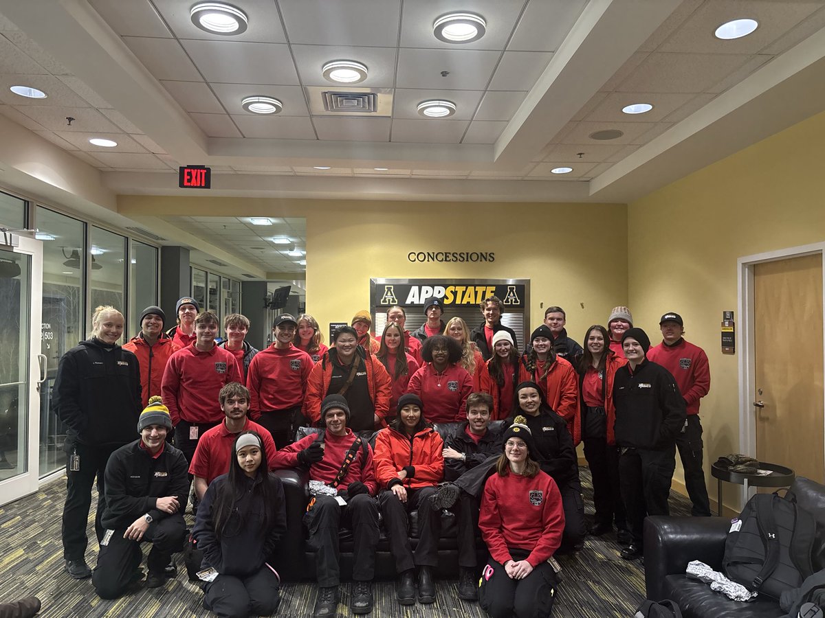 Last home football game in the books! 🏈
We’ll still be around for other events, but until next football season - stay warm!