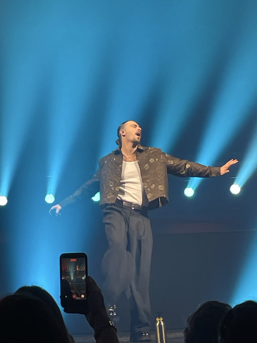 Ma drama queen préf 🤣🤍
#pierregarnier