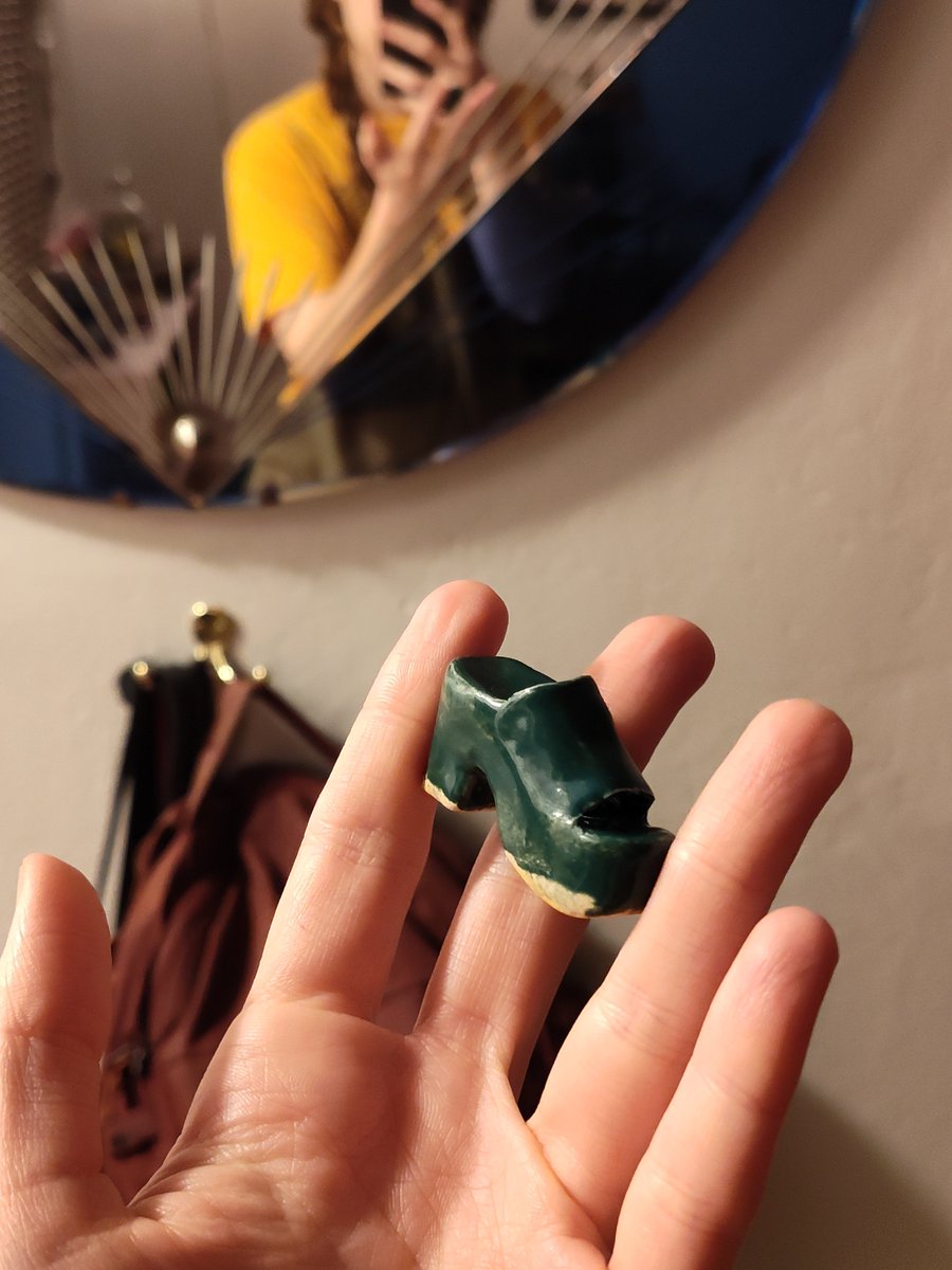 Interstitials's tweet image. My pet gummy melissa mule