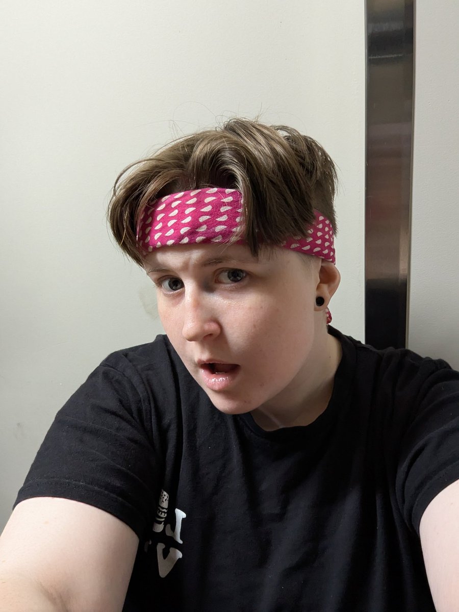 Come rescue me! I'm trapped!