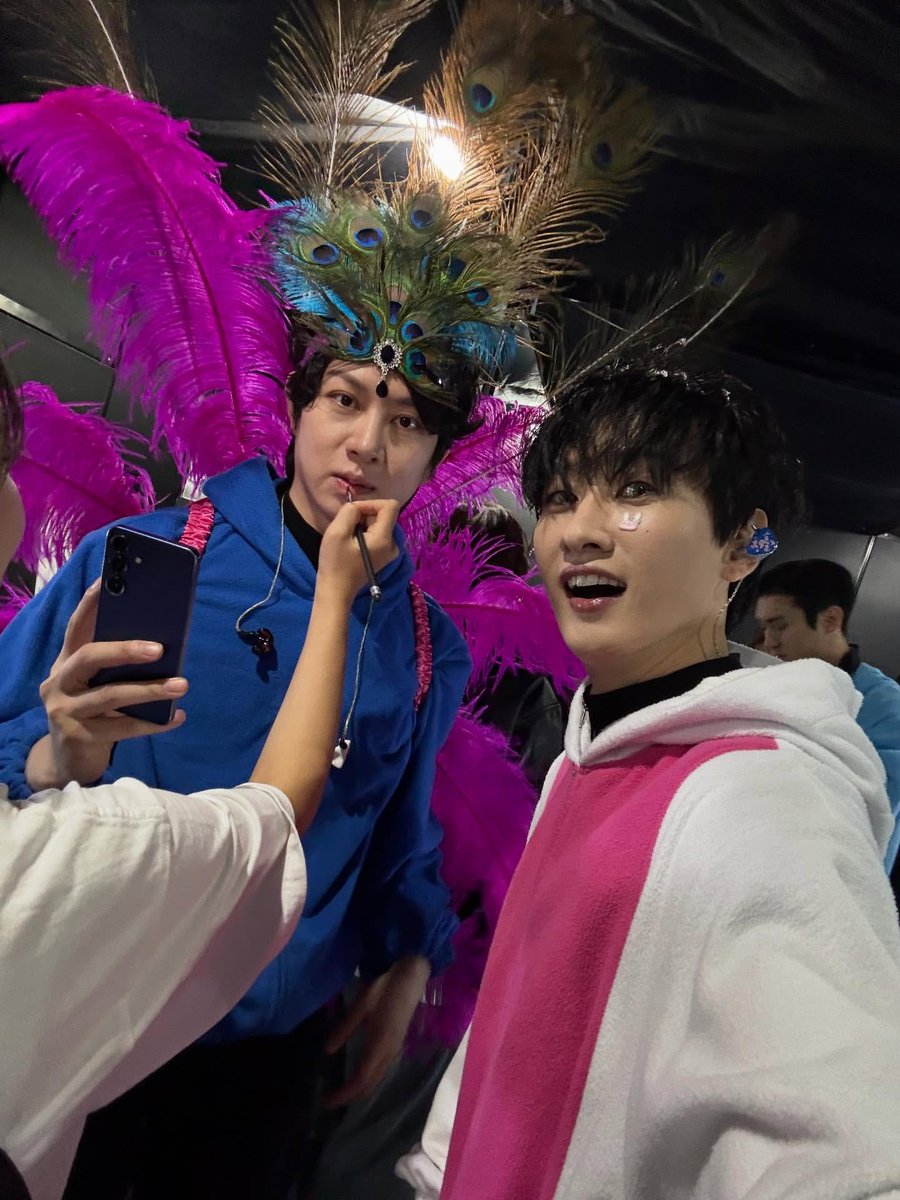 iresineherbstii's tweet image. This pretty 🦚