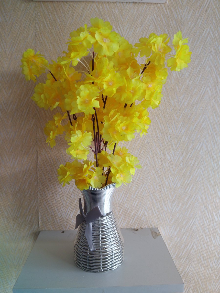 graphical_dan's tweet image. Good morning business twitter
Get this beautiful flowers from our shop at an affordable prices.
Call or whatsapp 0798375582
Delivery available country wide