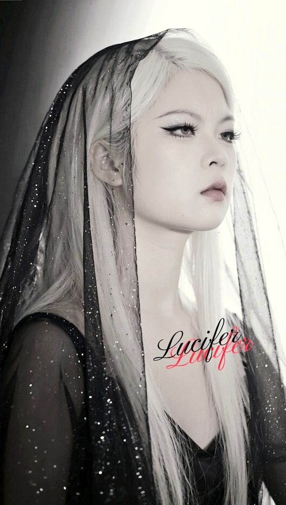 自东方远眺，狐归何方？
恐无悲无喜，所求为何？
当……