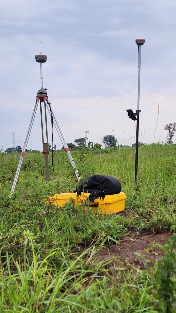 NuurLight2's tweet image. Surveyors, we hire and also Surveying equipment like &quot;RTKS&quot; ,accessories ,levels ,handheld GPS etc

0752727885