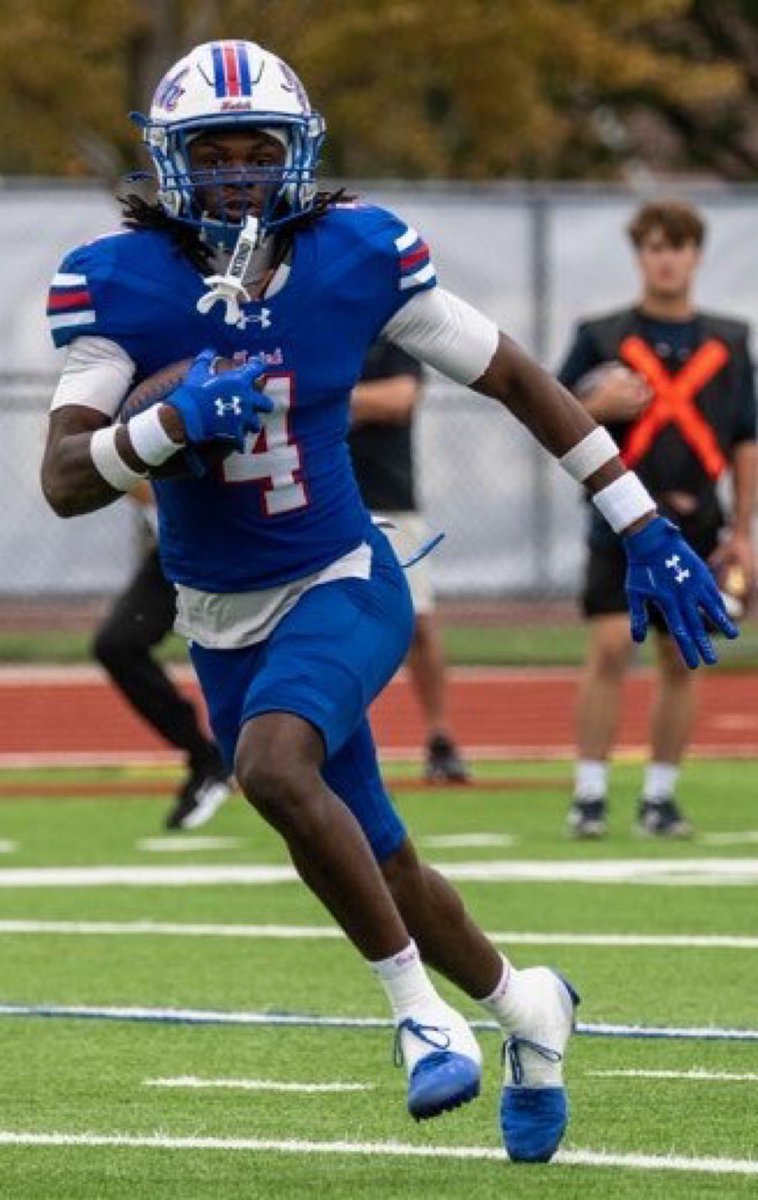 JUCOFFrenzy's tweet image. 2026 (@BlueDragonsFB) JUCO DB @DamunAllen24 was offered by UMass @UMassFootball 
HL hudl.com/v/2T1C3R