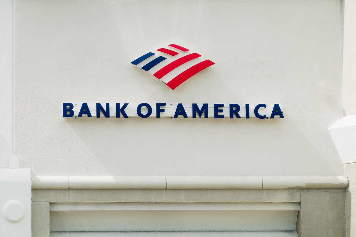 yogiliman's tweet image. 🚀 Big moves in banking! Bank of America sets aside $4B for tech upgrades and is ramping up AI use. How do you think this will reshape the future of banking? 🤔 Dive into the details here: ift.tt/4CmgkUj #Banking #TechUpgrades #AI #Innovation #Finance
