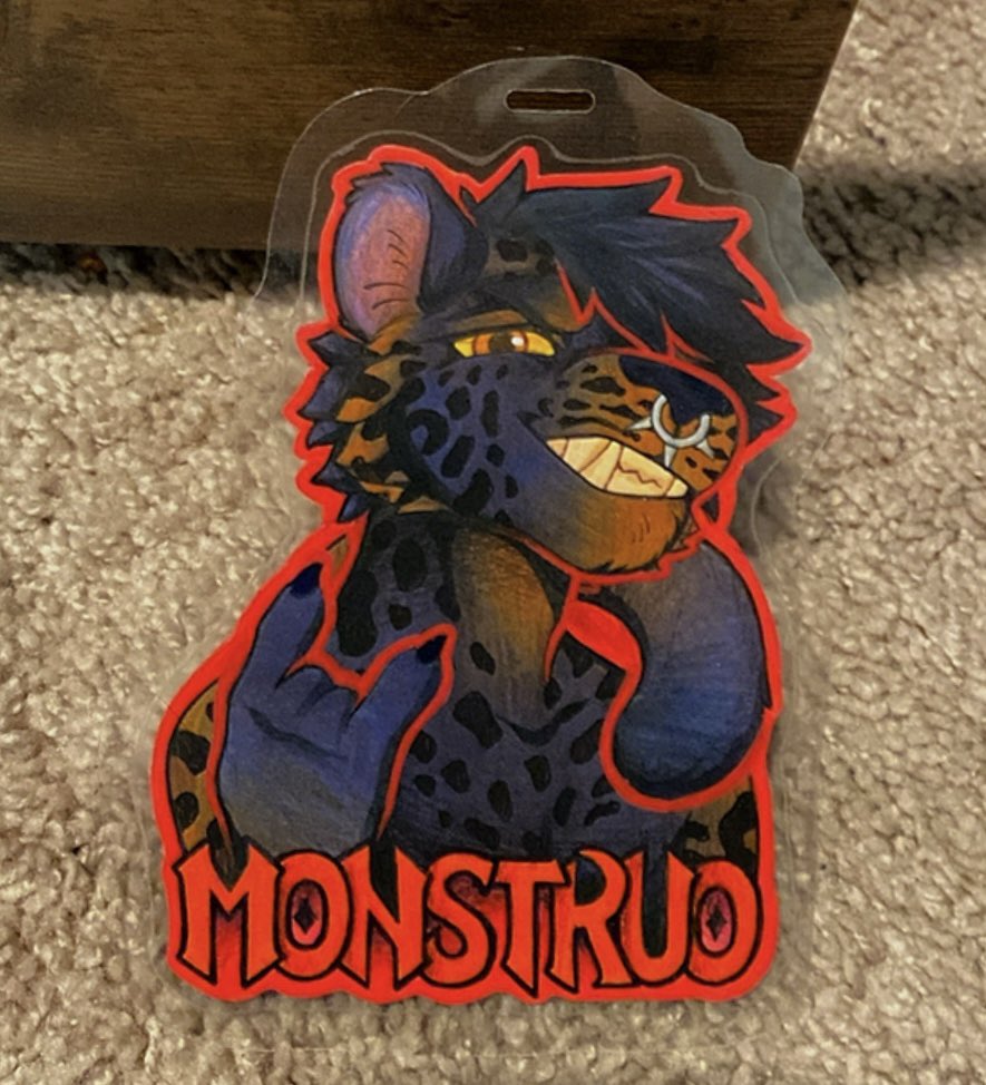 toma_chat's tweet image. Started playing around with traditional art after a long while and fell in love with the physicality and craft of it all &amp;lt;3
I’ve just been making stuff for fun now :&amp;gt;