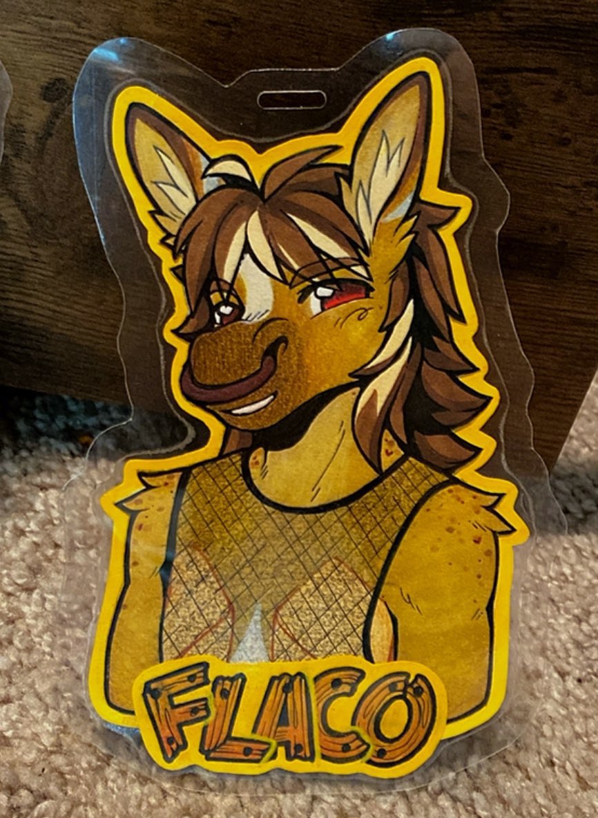 toma_chat's tweet image. Started playing around with traditional art after a long while and fell in love with the physicality and craft of it all &amp;lt;3
I’ve just been making stuff for fun now :&amp;gt;