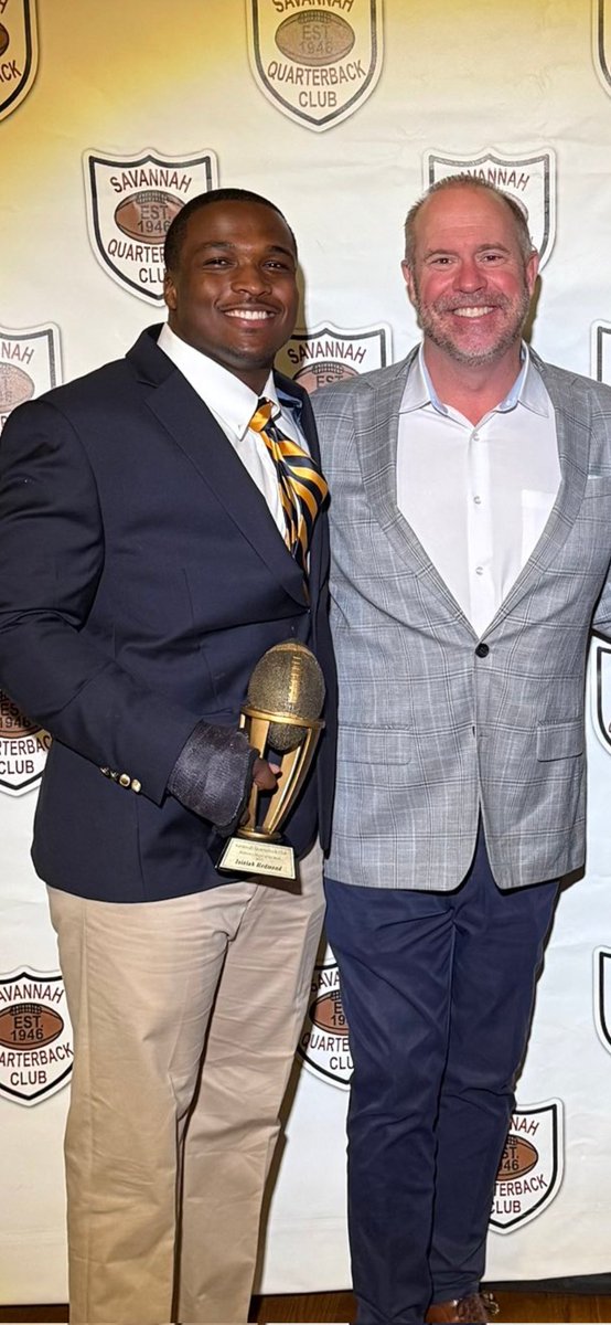 I was presented my Savannah Quaterback Club trophy by Eric Zeier <a href="/ericzeier/">Eric Zeier</a> who played for University of Georgia as a Quaterback <a href="/UGAAthletics/">Georgia Bulldogs</a> He was drafted 84th in the 3rd Round from the Cleveland Browns <a href="/Browns/">Cleveland Browns</a> then finished his NFL career at the Baltimore Ravens... And he was