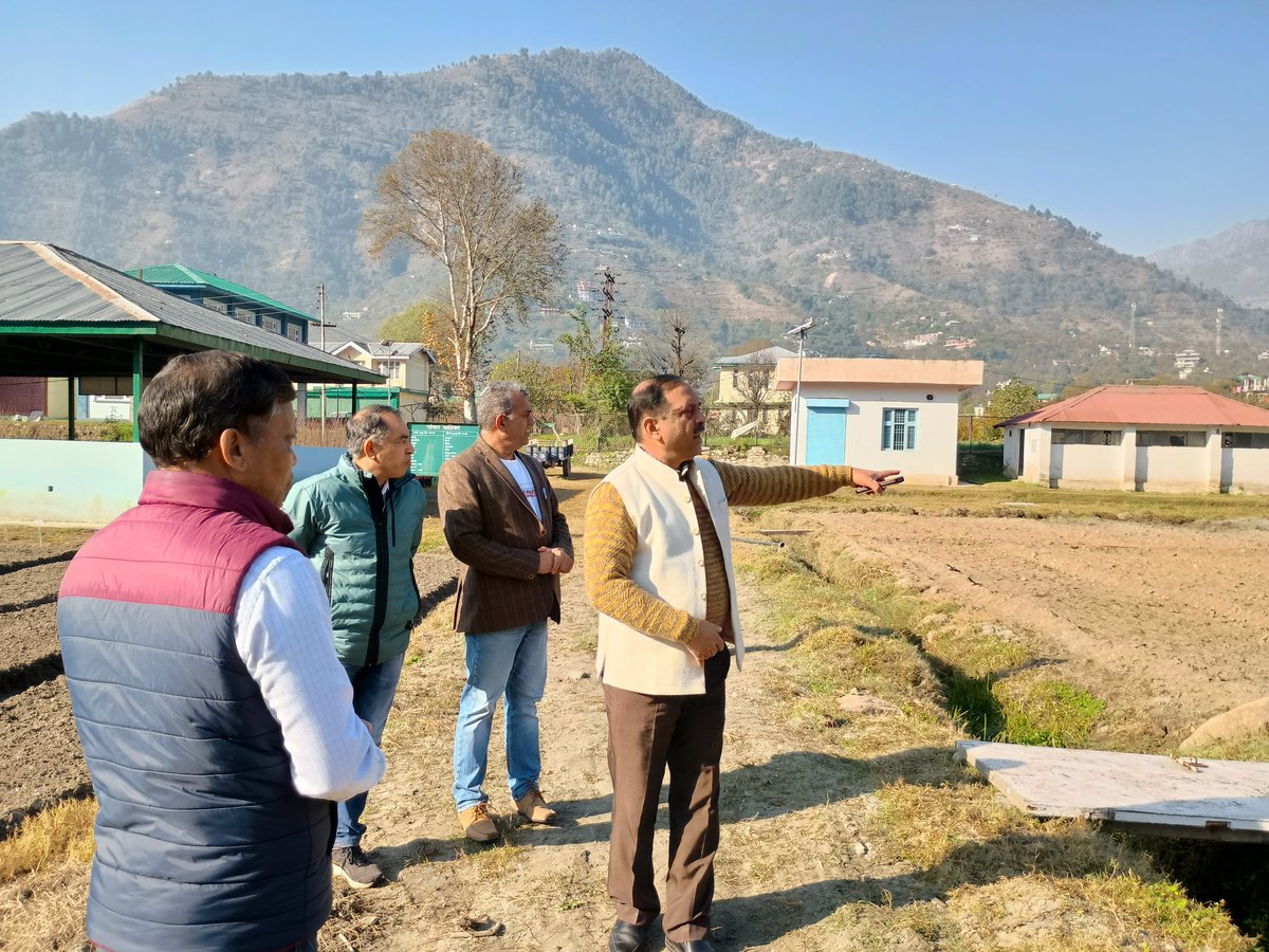 Hon’ble Vice Chancellor, <a href="/HPAUbest/">CSK H.P.Agriculture University</a>, Dr. A K Panda visited <a href="/KVKKullu/">KVK Kullu</a>, interacted with #Scientists and staff, and reviewed ongoing activities. He also visited the KVK #demonstrationfarm and assessed the on-farm reclamation efforts. <a href="/agriculture_hp/">Department of Agriculture, Himachal Pradesh</a> <a href="/Dept_AnimalHusb/">Dept_AnimalHusbandry</a> <a href="/HortiSoc/">Hoticulture Society</a>