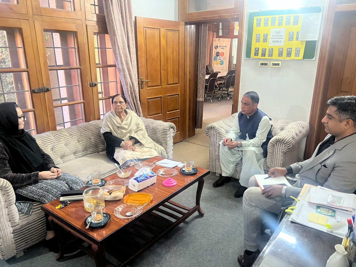 fospah's tweet photo. We hosted Ms. Farkhanda Aurangzeb, an esteemed Member of the National Commission for Human Rights (NCHR) Baluchistan, for a strategic meeting today at our Quetta office, regarding upcoming 16 Days of Activism Campaign.

#FOSPAH #NCHR #16DaysOfActivism #HumanRights #OrangetheWorld https://t.co/f5pf8ONKkN