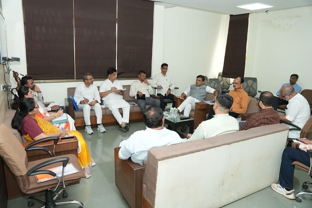 આત્મનિર્ભર ભારત સંકલ્પ અભિયાન-2025 અંતર્ગત પ્રદેશ કાર્યાલય શ્રી કમલમ્ ખાતે  આગામી દિવસોમાં જુદા જુદા માધ્યમો દ્વારા આયોજીત થનાર વૈવિધ્ય પૂર્ણ કાર્યક્રમોના  આયોજન અંગે સંગઠન મહામંત્રી માન. શ્રી રત્નાકરજી ની ઉપસ્થિતિમાં વિસ્તૃત ચર્ચા કરી તેમનું માર્ગદર્શન મેળવ્યું.