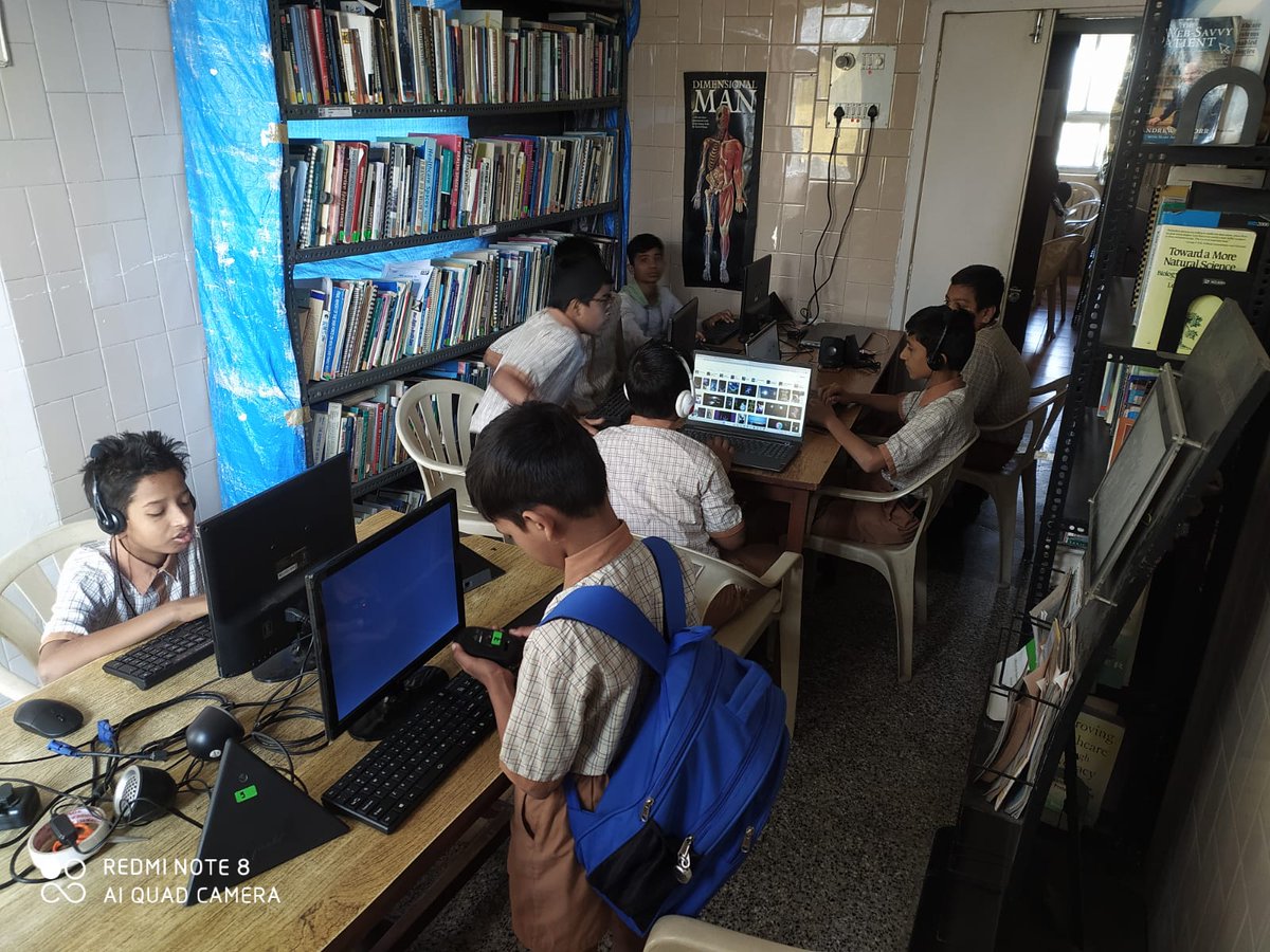 apnipathshala_'s tweet image. Some students study from outdated devices or shared computers.
Super 100 gives them reliable digital access through Apni Pathshala, 
so learning doesn’t stop when school ends.

Support equal learning opportunities: super100.eklavya.io/#Super100 #ApniPathshala #EducationForAll