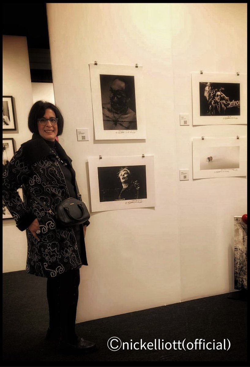 nickelliottinfo's tweet image. Palma Costabile, owner and curator of Medina Art Gallery in Rome, with Nick’s images at the show in Padua, Italy
@nickelliottrock 
@nickelliottinfo 
@beaverbrookes23 
#palmacostabile #medinaartgallery #curator #owner #rome #artgallery #italy #padua #artshow #nickelliottrock