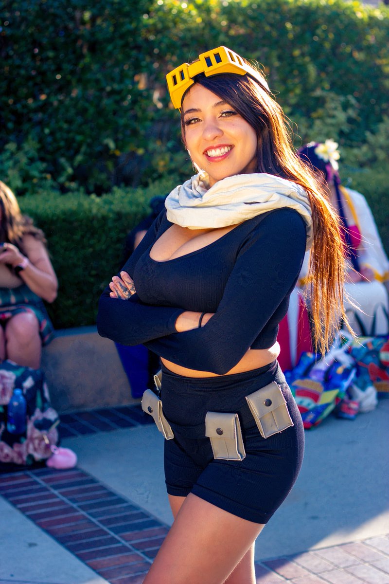 HyperdrivePics's tweet photo. Eraserhead is on the scene, and more smiley than usual...

#cosplay #myheroadacademia @AnimePasadena https://t.co/MMV360oprL