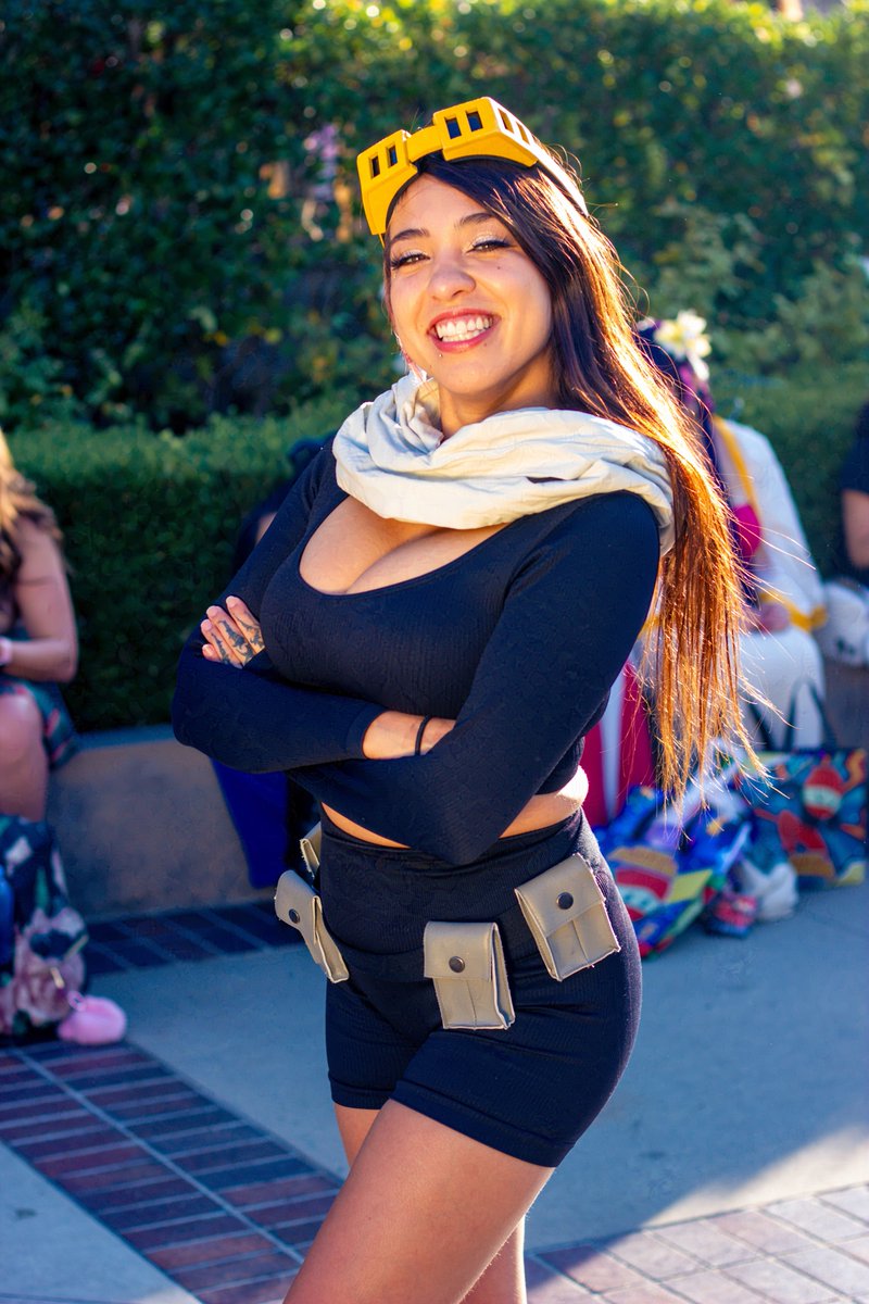 HyperdrivePics's tweet photo. Eraserhead is on the scene, and more smiley than usual...

#cosplay #myheroadacademia @AnimePasadena https://t.co/MMV360oprL