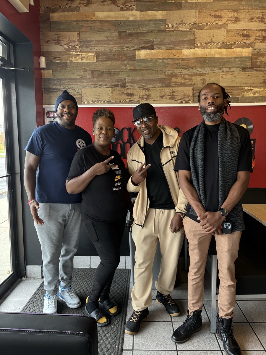 We at Trap Got Sol &amp; Jerk Junkies are so proud to be 1 of the celebrities choice for food Indianapolis. ♥️♥️♥️
Mike Epps, Bubba Dub Jr, Desi Banks, Lamon Brewster, Adele Givens (delivered) DJ KCeaser, It’s Gorgeous Musique, Ray Bob, The Traveling Foodie Guyde, and so many more!