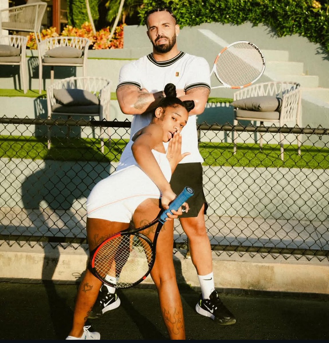 DrakeChart's tweet image. I said tennis lesson she said where’s the bracket or the necklace? 

Drake via IG 🎾