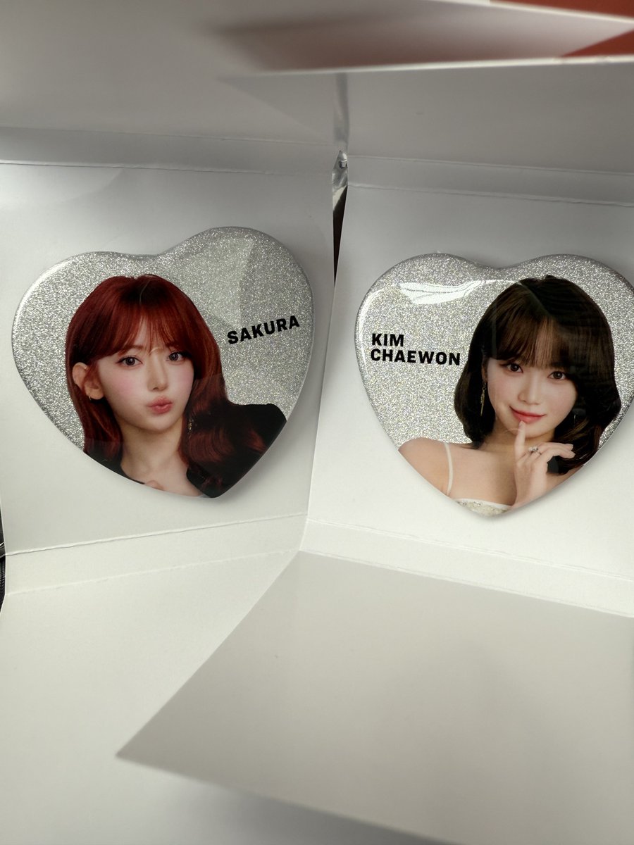 LE SSERAFIM ルセラフィム　ルセラ　交換　 缶バッジ　PHOTO CAN BADGE 

譲　チェウォン　サクラ

求　ハートウンチェ

東京ドーム両日交換希望です！

ご気軽にお声がけください🙇‍♂️