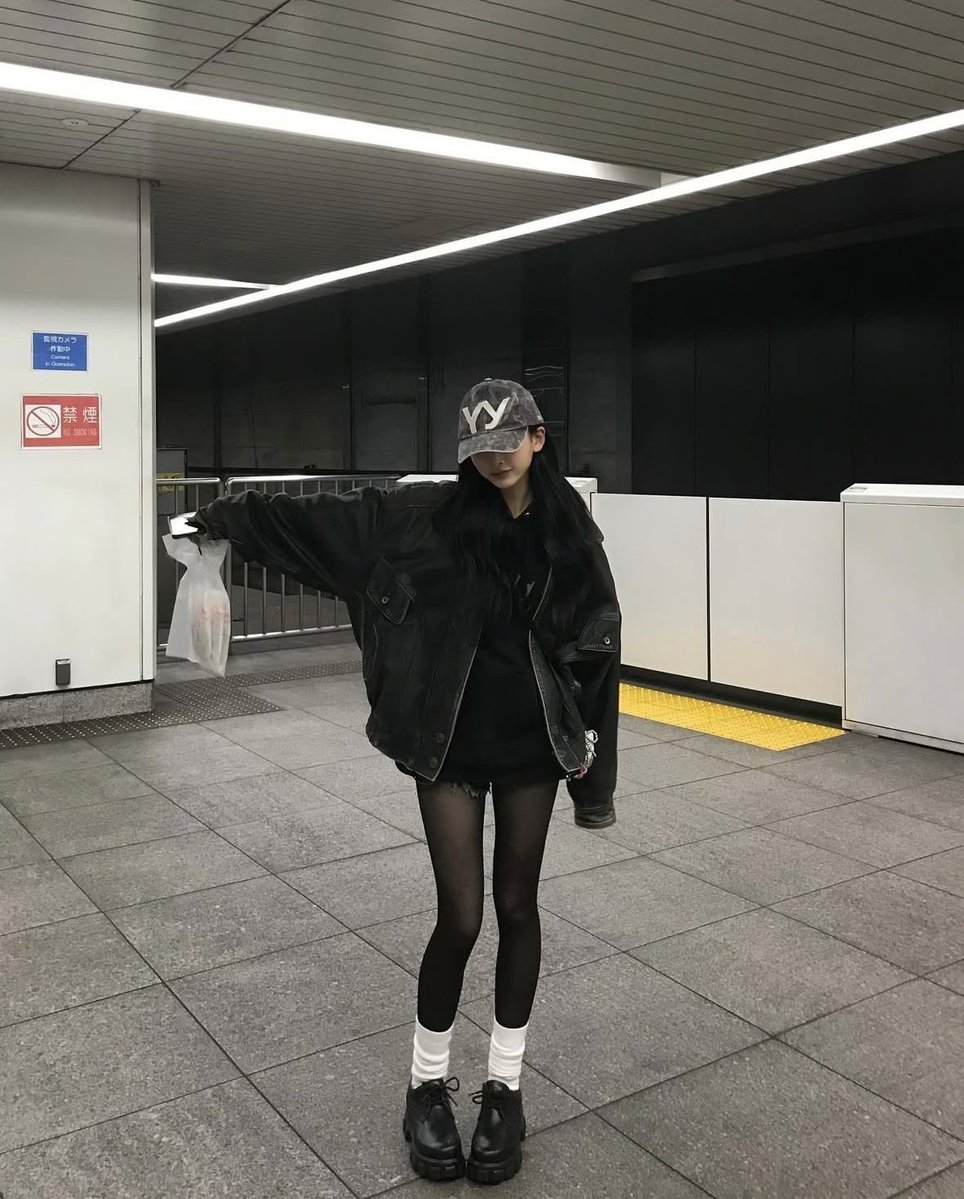 mynameiscocoo's tweet image. #RT 추첨 한 분 께 타래에 있는 옷 중 하나를 드립니다 𖦹

겨울에 꼭 있어야하는 기본템 추천 타래 ♥｡‧