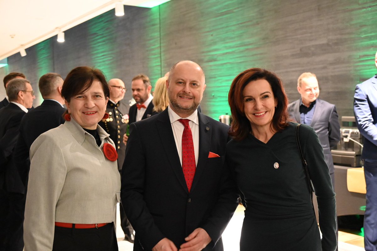 25-lecie SRK S.A. to ważny moment dla spółki i całego regionu. SRK wspiera rewitalizację terenów pogórniczych – także w Rudzie Śląskiej, gdzie powstają nowe szanse inwestycyjne.
Życzę dalszych sukcesów i liczę na kolejne wspólne projekty dla rozwoju miasta i regionu.