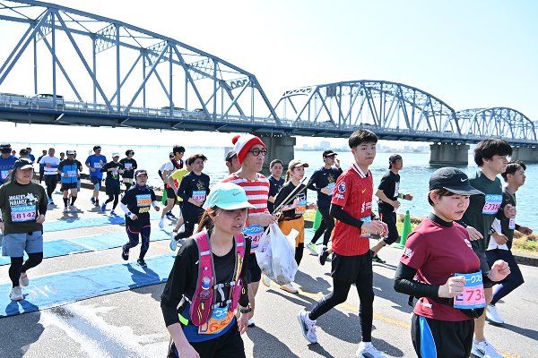 RUNNETJP's tweet image. 【まもなく締切！】
11/24～11/30には、

とくしまマラソン
穂の国・豊橋ハーフ
ふかやシティハーフ
浜松シティマラソン
Jヴィレッジハーフ
富士マラソンフェスタ in FUJI SPEEDWAY

など多数の大会が締切となります。
エントリーはお急ぎください！
runnet.jp/racematome/251…