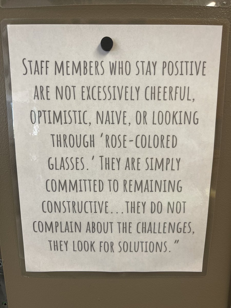 Being positive isn’t about ignoring problems or wearing “rose-colored glasses.”
It’s about staying constructive, refusing to complain without a solution, and choosing to help things move forward.
Be the person who looks for solutions. 💛