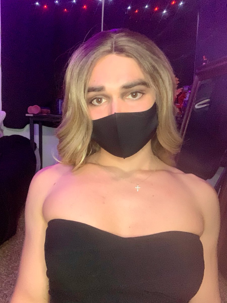 AddiSummers99's tweet photo. Tell me I’m Pretty 💕 https://t.co/FsEyOWTJxj