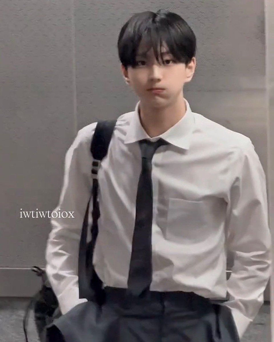 jnugwonie's tweet image. he looks like a cloud