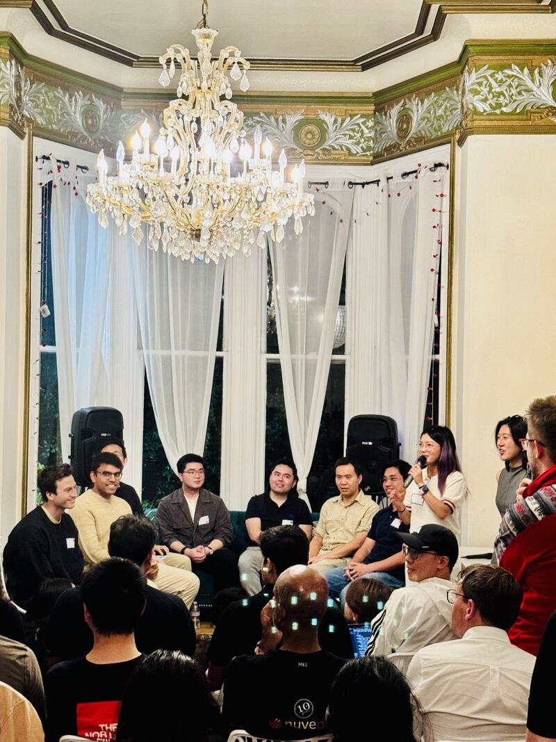 junfanzhu98's tweet image. 🌉 #SFTechWeek&apos;s most insightful panel — #RL: Future of #AI #Agents 
Hierarchical RL, large action space collapse, pretraining overconstrains exploration entropy, parallel reasoning, reward modeling spec gaming, online flywheel, sparse feedback, etc
👉🏻linkedin.com/posts/junfan-z…