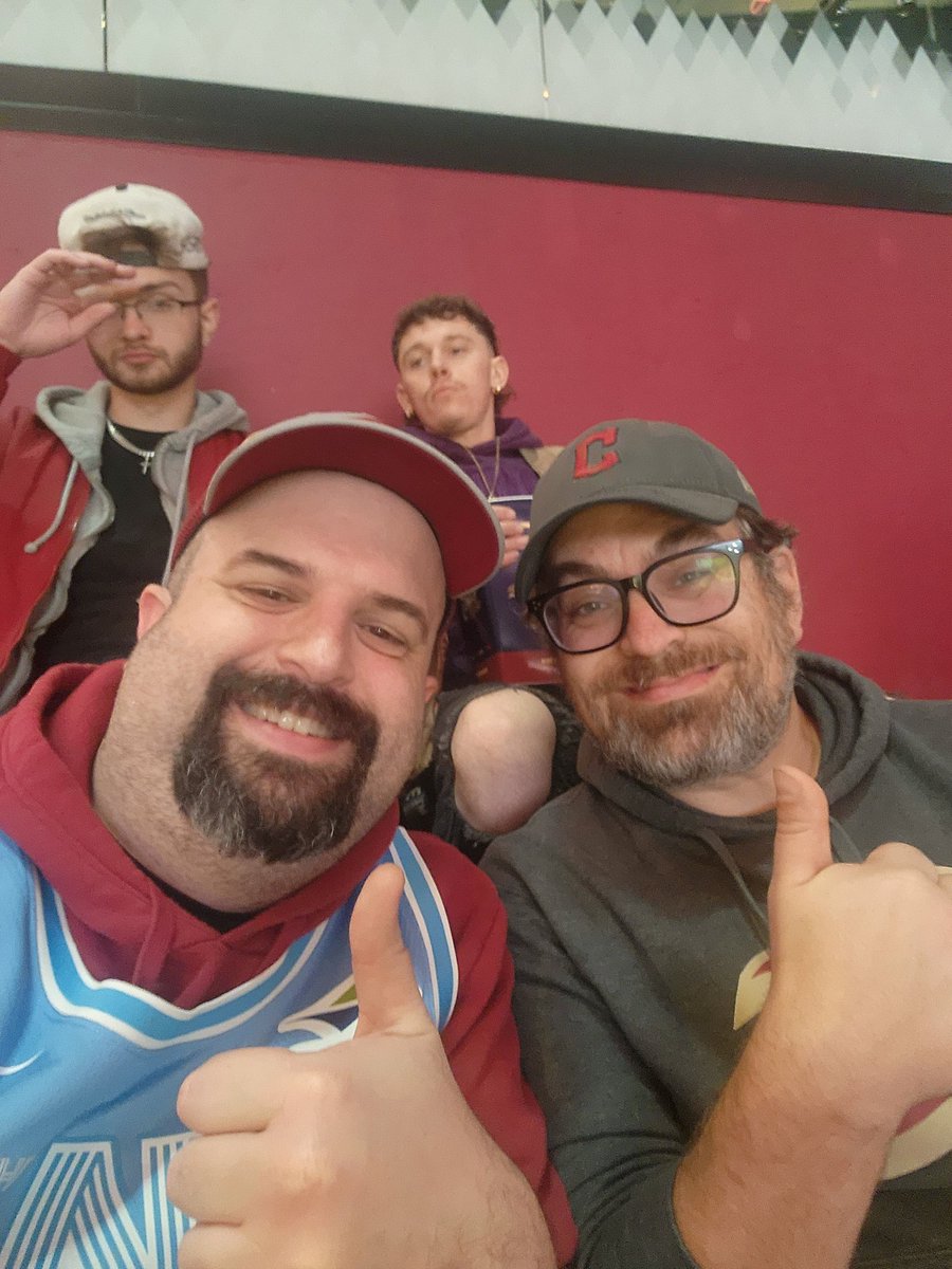 Thanks for the #RafaSeats <a href="/ElalcaldeRafa/">Rafa Hernández-Brito</a> and <a href="/FullCourtCLE/">Full Court Cleveland</a> <a href="/cavs/">Cleveland Cavaliers</a> #LetEmKnow <a href="/WFNYGerbs/">Joe Gerberry</a>