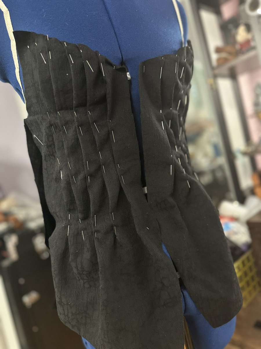 Making Joshua's undershirt and it looks like he wears a cunty lil corset at this stage...as god intended
#JoshuaRosfield #FFXVI