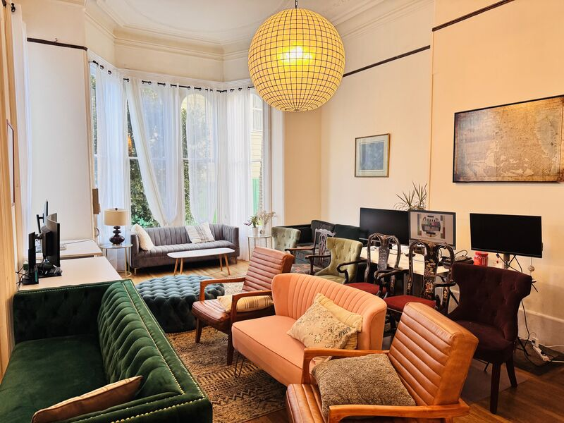 junfanzhu98's tweet image. 🌉 #SFTechWeek&apos;s most insightful panel — #RL: Future of #AI #Agents 
Hierarchical RL, large action space collapse, pretraining overconstrains exploration entropy, parallel reasoning, reward modeling spec gaming, online flywheel, sparse feedback, etc
👉🏻linkedin.com/posts/junfan-z…