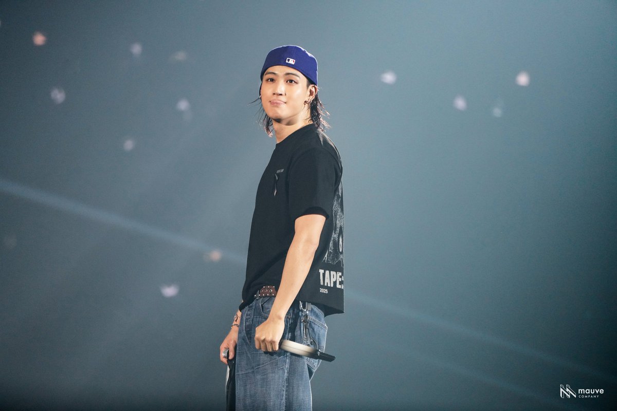 JAY B [TAPE: RELOAD FINALE] IN BANGKOK - Photo Highlights 1

뜨거웠던 지난 방콕 콘서트의 순간들💕

🔗jayb.bstage.in/contents/691bc…

#JAYB #제이비 #Behind #PhotoSketch
#ConcertPhoto #VisualHighlights #TAPE_RE_LOAD_FINALE_BKK