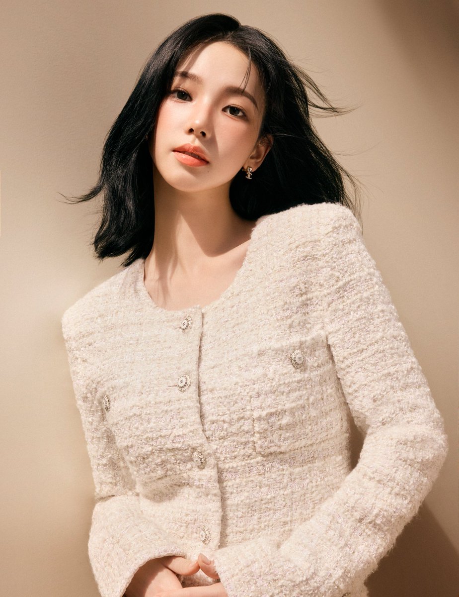 KRNPopBase's tweet photo. aespa KARINA has been named Brand Ambassador for Chanel Beauty.

(https://t.co/E5BSGnciLA) https://t.co/nXj9J9Y2pa