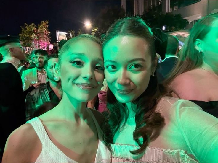 daily laufey (@dailylaufeylin) on Twitter photo 