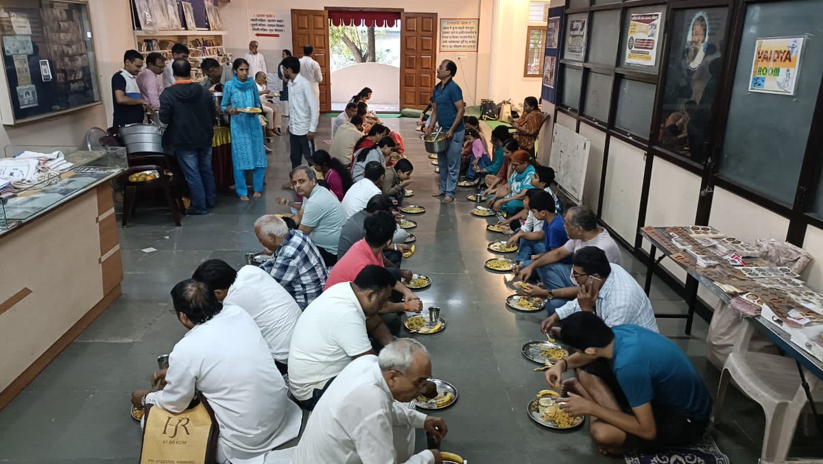 AshramBlr's tweet image. Divine celebrations at the #Bengaluru #Ashram during grand #Anandotsav. 
Devotees rejoiced in the blissful return of Sant Shri Asharamji Bapuji, filling the atmosphere with love, light &amp;amp; devotion.
A truly blessed &amp;amp; historic moment for all !
📸Glimpses👇 
ashramblr.org/a/glimpses-of-…