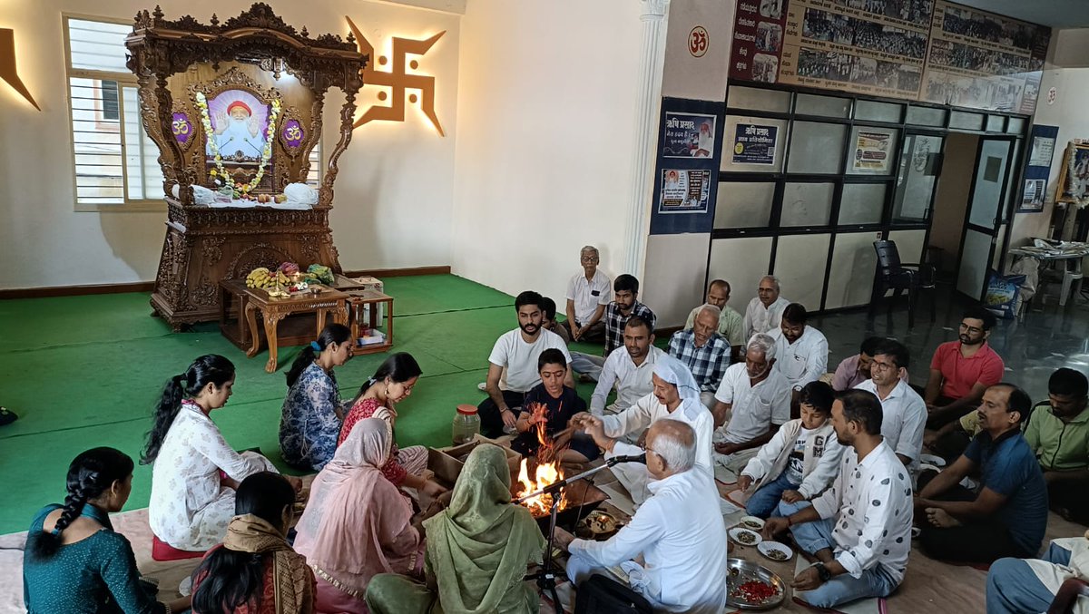 AshramBlr's tweet image. Divine celebrations at the #Bengaluru #Ashram during grand #Anandotsav. 
Devotees rejoiced in the blissful return of Sant Shri Asharamji Bapuji, filling the atmosphere with love, light &amp;amp; devotion.
A truly blessed &amp;amp; historic moment for all !
📸Glimpses👇 
ashramblr.org/a/glimpses-of-…