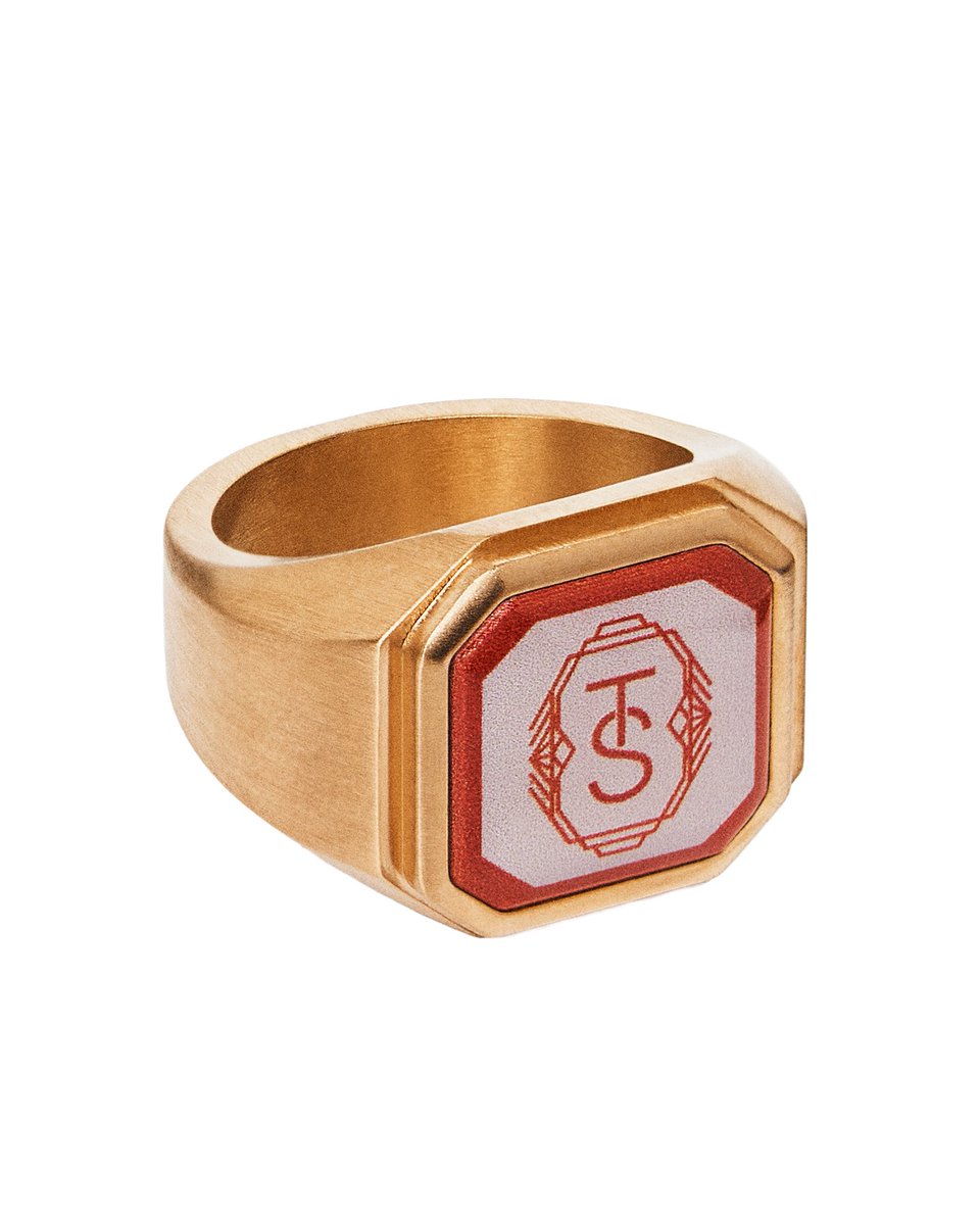 swiftuation13's tweet image. Signet rings had a practical purpose and were used by royalty and pharaohs in ancient Egypt to sign and seal documents by pressing the face down which typically had a unique design, crest or symbol. 

store.taylorswift.com/products/the-l…
