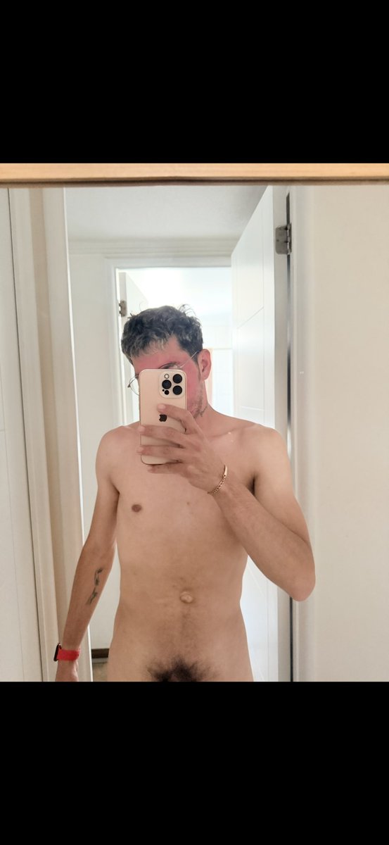 frankdcb's tweet photo. El Verano me tiene caliente https://t.co/QRK2VgHxw0