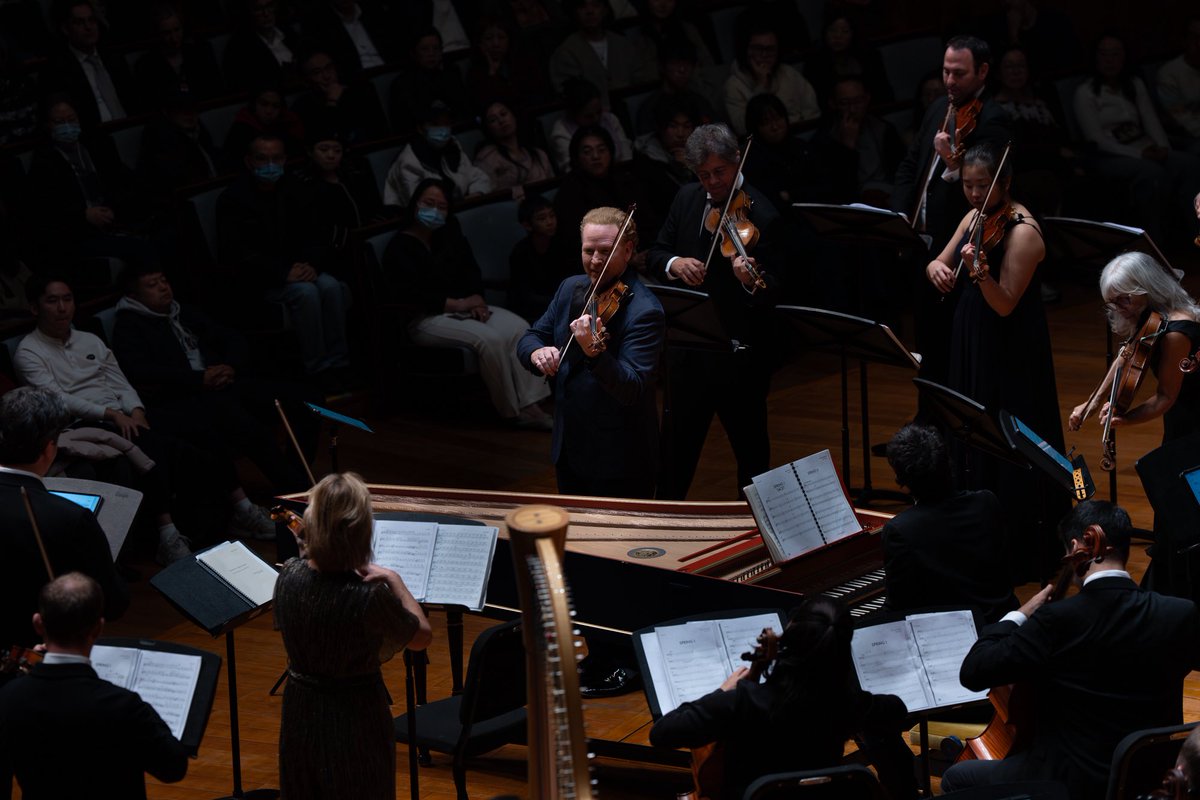 Daniel Hope led the audience on a journey through the seasons with the Gstaad Festival Orchestra. From Vivaldi’s timeless “The Four Seasons” to Max Richter’s reimagined “The New Four Seasons”, the evening unfolded like nature in motion - ever-shifting, vibrant and alive.