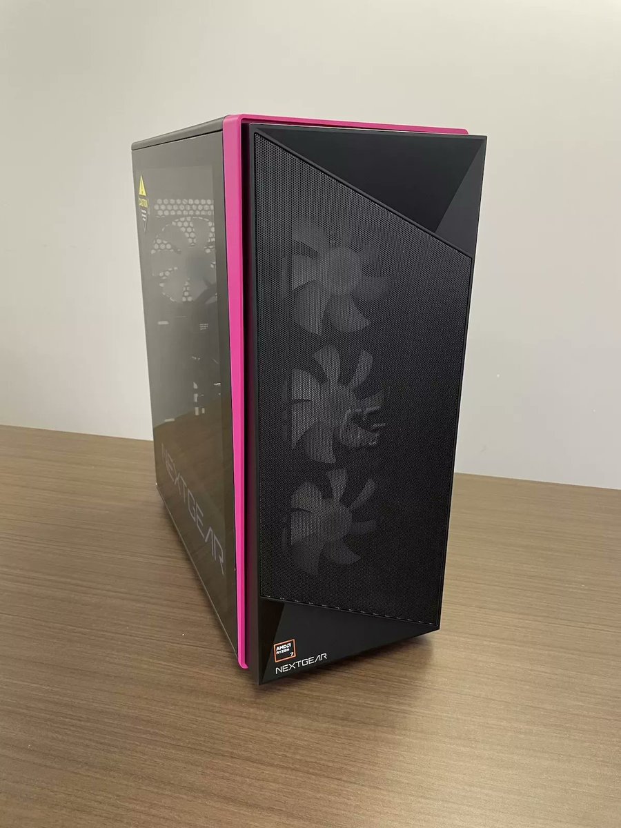 game8_interview's tweet image. 「#マウスコンピューター」のゲーミングブランドNEXTGEARから販売中のフルタワー型PC「NEXTGEAR HD-A7A6X」をレビュー！

記事では性能はもちろん、拡張性やメンテナンス性といった使い続ける際の魅力もまとめていますので、ぜひチェックしてください！

game8.jp/articles/569295

#NEXTGEAR