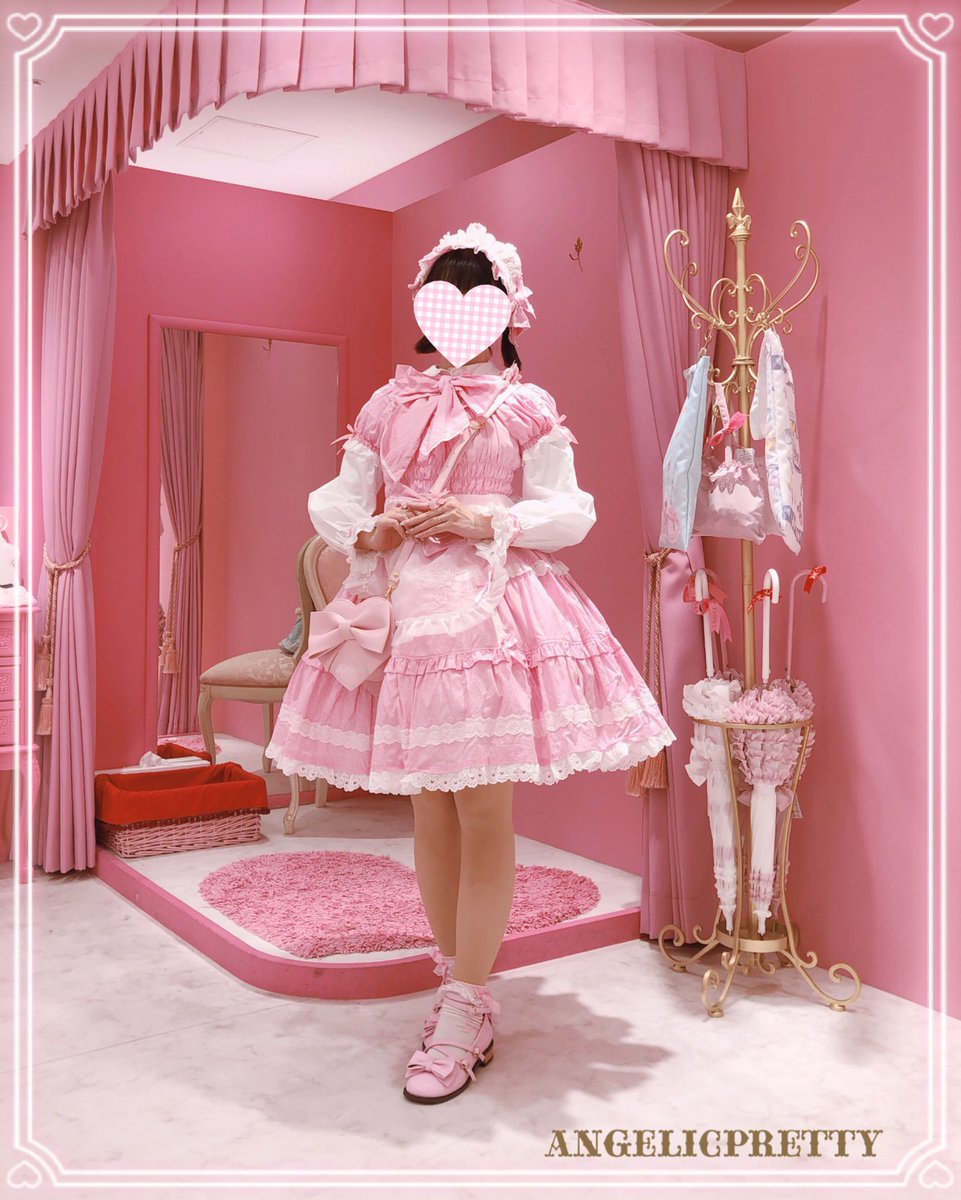 🎀お客様スナップ🎀
Eternal Doll 半袖ワンピース(小ギンガム)でご来店くださいました🩷
ピンクが盛りだくさんなコーディネートでとても素敵でした✨
お買い上げもありがとうございます♪
またのご来店お待ちしております💐