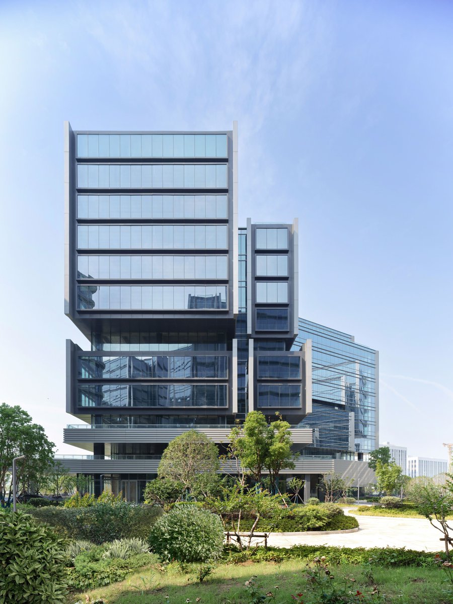 archinect's tweet image. Wuhan National Cybersecurity Headquarters Campus by Aedas 📸 Arch-Exist Photography #ArchinectProjects
 
Project details at archinect.com/firms/project/…