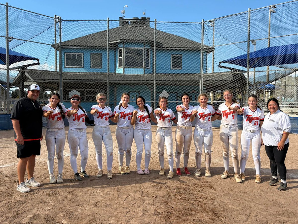 CJMoulton2029's tweet image. Ended with a bang and earned another ring for Nassau Tigers! Finished strong with a 35-8-2 record. 
Ready to kick off this new chapter with the same crew as EC Bullets at the Alliance tournament in Clearwater, FL this December! 🧡🩶🧡🩶
#USSSASoftball #ECBullets