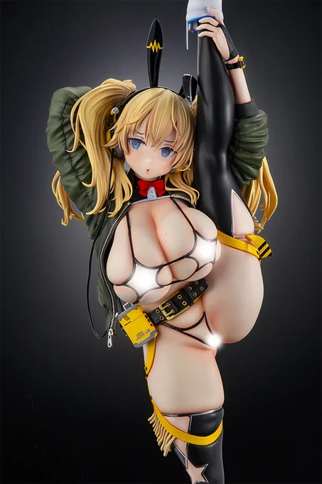 魚デニム氏が描くI字ポーズバニー「スカイ・パーカー」を1/5スケールでフロッグが立体化! 明日11月19日(水)19時受注締めです! 日本: EN: