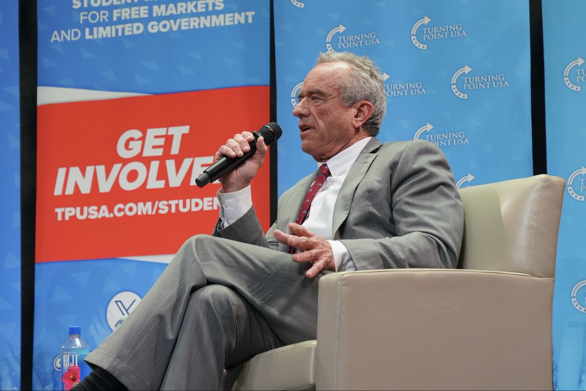 SecKennedy's tweet image. Thank you @TPUSA George Washington University chapter + @GWRepublicans for hosting a great conversation. You honor Charlie’s memory every day by championing free speech and civil debate.