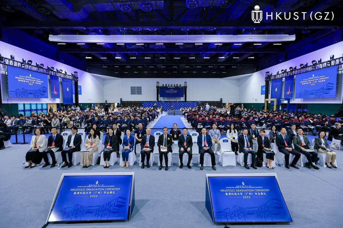 KommanderRaven's tweet image. 🎓 2025 Graduation Ceremony at HKUST (Guangzhou), China — powered by Kystar Kommander T3 Media Server, ensuring smooth visuals and flawless performance.
 #Kystar #LED #controlsystem #Kommander #T3 #MediaServer #China