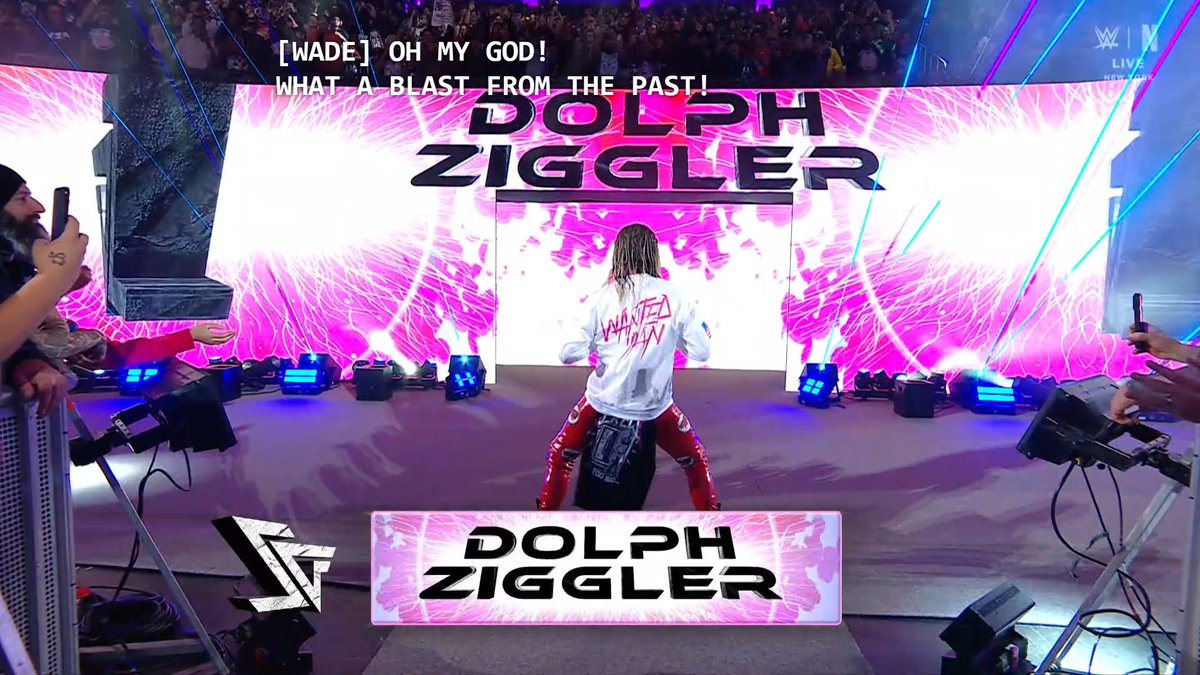 RogueSugahPunk's tweet image. DOLPH ZIGGLER IS HERE IN THE GARDEN #WWERAW